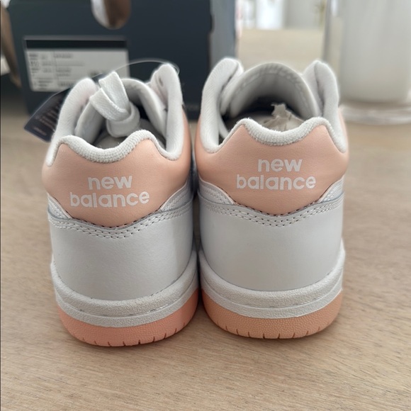 New Balance 480 Blanc Rose Sneakers - Picture 7 of 7